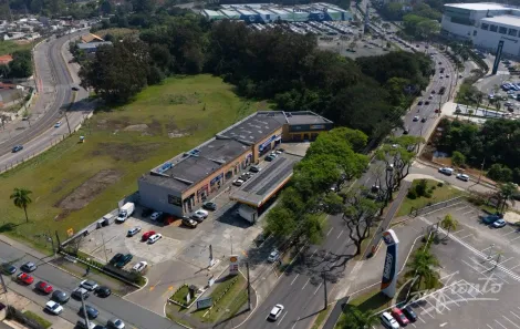 Loja / Salão / Ponto Comercial para alugar, 195m² no Campina do Siqueira, Curitiba
