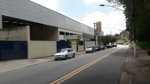 Galpão / Depósito / Armazém para venda ou aluguel, 2847m² no Jardim Triângulo, Taboão da Serra