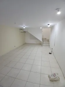 Conjunto Comercial / Sala para alugar, 50m² no Recreio Ipitanga, Lauro de Freitas