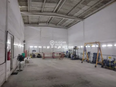 Galpão / Depósito / Armazém à venda, 200m² no Dois de Julho, Camaçari