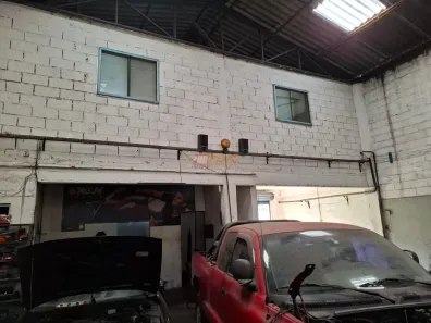 Galpão / Depósito / Armazém à venda, 211m² no Vila Sacadura Cabral, Santo André