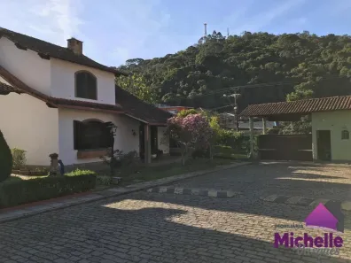 Casa de Condomínio com 3 Quartos para alugar, 171m² no Várzea, Teresópolis