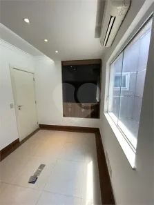 Casa Comercial com 3 Quartos para venda ou aluguel, 186m² no Vila Gumercindo, São Paulo