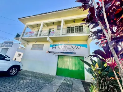 Loja / Salão / Ponto Comercial com 3 Quartos à venda, 270m² no São José, Santa Maria