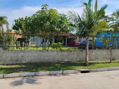 Casa com 2 Quartos à venda, 90m² no Praia do Ervino, São Francisco do Sul
