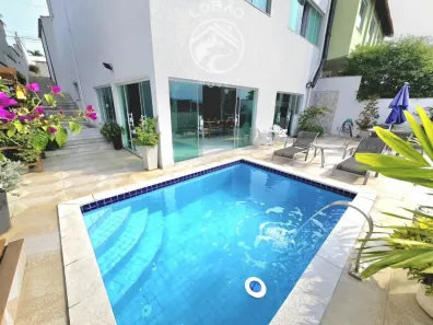 Sobrado com 4 Quartos à venda, 392m² no Jardim Brasília, Resende