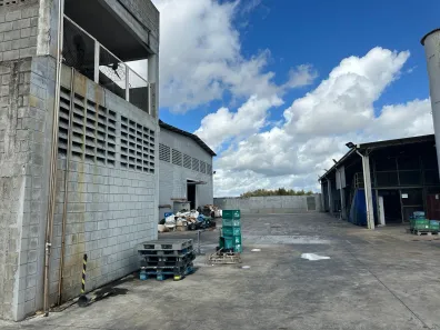 Galpão / Depósito / Armazém para venda ou aluguel, 6000m² no Jardim Limoeiro, Camaçari