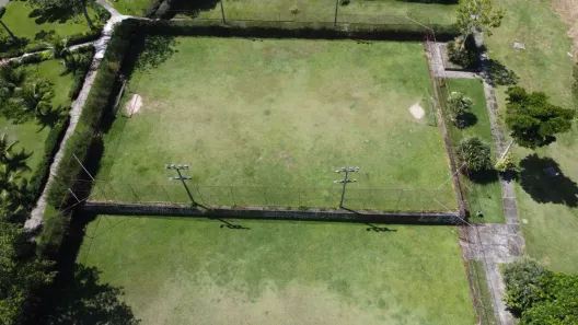 Terreno / Lote / Condomínio à venda, 731m² no , Simões Filho