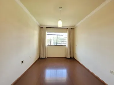Casa com 3 Quartos para alugar, 209m² no Parque Residencial Quebec, Maringá