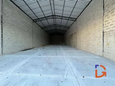 Galpão / Depósito / Armazém para alugar, 300m² no Recreio, Rio das Ostras