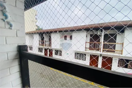 Casa de Condomínio com 2 Quartos para alugar, 65m² no Jardim Las Palmas, Guarujá
