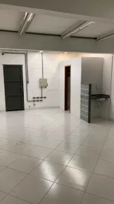 Conjunto Comercial / Sala para alugar, 40m² no Aterrado, Volta Redonda
