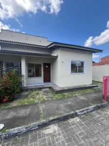 Casa de Condomínio com 3 Quartos para alugar, 71m² no Camurupim, Caucaia