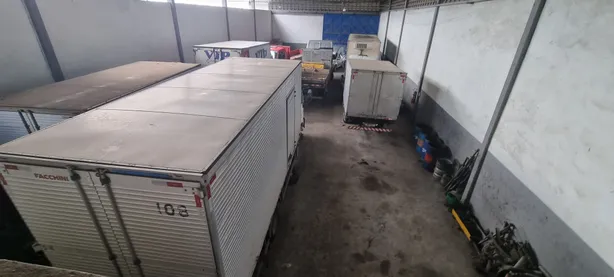 Garagem à venda, 400m² no Pirajá, Salvador
