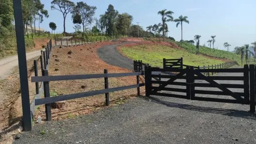 Terreno / Lote / Condomínio à venda, 20000m² no Itaqui de Cima, Campo Largo