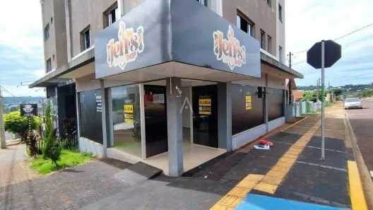Conjunto Comercial / Sala para alugar, 82m² no Jardim Parizzotto, Toledo