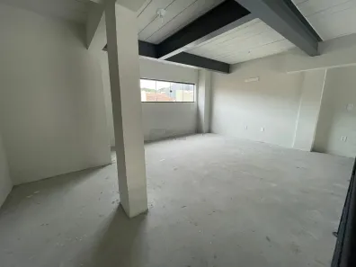 Loja / Salão / Ponto Comercial para alugar, 140m² no Casa de Pedra, Volta Redonda