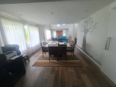 Casa com 3 Quartos para alugar, 300m² no Cascatinha, Curitiba