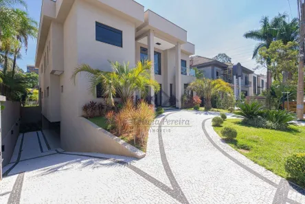 Casa de Condomínio com 5 Quartos para venda ou aluguel, 800m² no Tamboré, Santana de Parnaíba