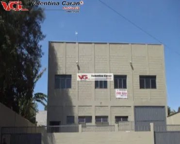 Galpão / Depósito / Armazém à venda, 750m² no Jardim São João, Salto