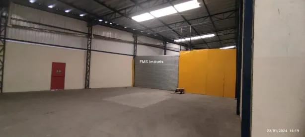 Galpão / Depósito / Armazém para venda ou aluguel, 3600m² no Jardim Triângulo, Taboão da Serra