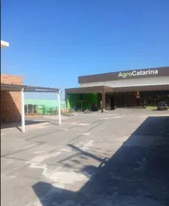 Galpão / Depósito / Armazém à venda, 2700m² no Dona Catarina, São Roque