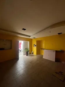 Loja / Salão / Ponto Comercial com 3 Quartos para alugar, 250m² no Centro, Campina Grande