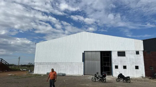 Galpão / Depósito / Armazém para alugar, 2900m² no Piracangaguá, Taubaté