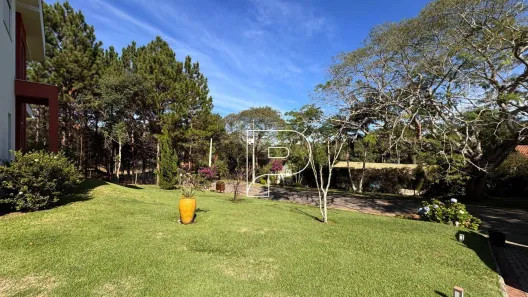 Casa de Condomínio com 4 Quartos para venda ou aluguel, 295m² no Jardim Guaçu, São Roque