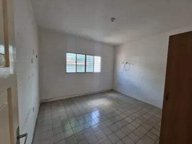 Casa com 3 Quartos para alugar, 360m² no Jardim São Paulo, Recife