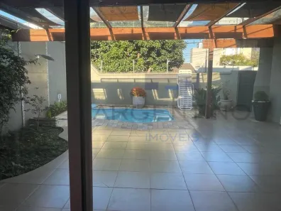 Sobrado com 4 Quartos para venda ou aluguel, 281m² no Vila Nova Socorro, Mogi das Cruzes