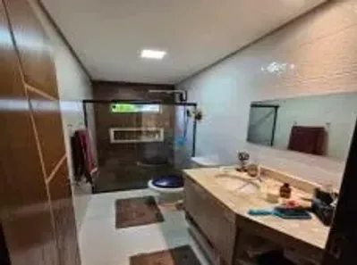 Casa com 4 Quartos à venda, 200m² no Região dos Lagos, Brasília
