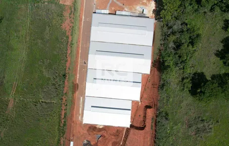 Galpão / Depósito / Armazém para alugar, 914m² no Santa Clara B, Vespasiano