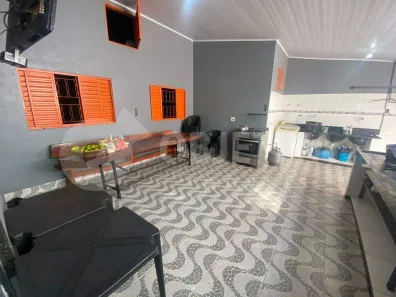 Galpão / Depósito / Armazém com 1 Quarto à venda, 230m² no Jardim Europa, Uberlândia