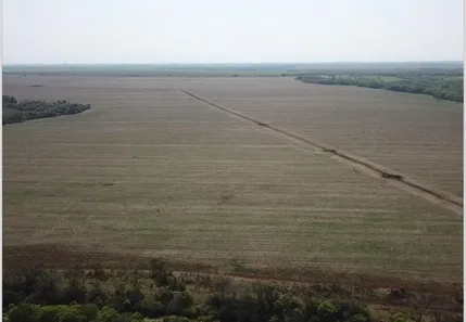 Fazenda / Sítio / Chácara com 3 Quartos à venda, 820000000m² no Centro, Maracaju