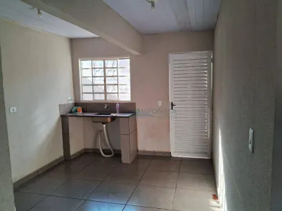 Casa com 2 Quartos para alugar, 98m² no Jardim Anaterra, Londrina