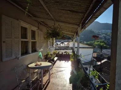 Casa com 2 Quartos à venda, 60m² no Castelanea, Petrópolis