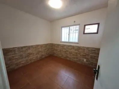 Casa de Condomínio com 2 Quartos para alugar, 95m² no Cosmorama, Mesquita