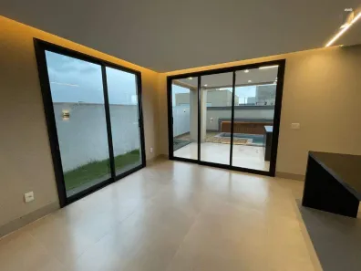 Sobrado com 4 Quartos à venda, 213m² no Jardins Capri, Senador Canedo