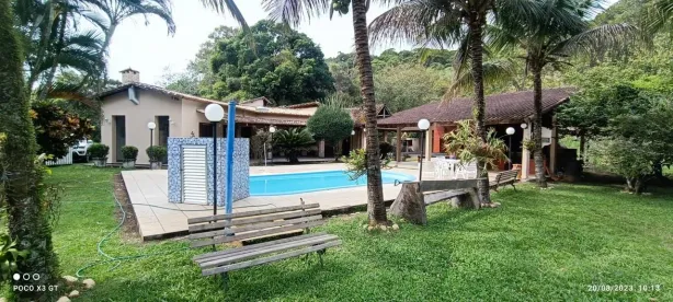 Fazenda / Sítio / Chácara com 7 Quartos à venda, 600m² no Centro, Cachoeiras de Macacu