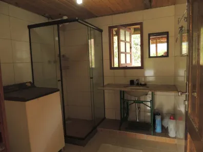 Fazenda / Sítio / Chácara com 2 Quartos à venda, 130m² no Parque Dom João VI, Nova Friburgo