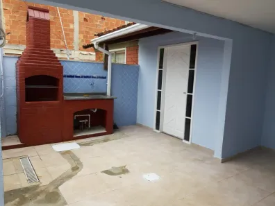 Casa com 3 Quartos para alugar, 120m² no Cosmorama, Mesquita