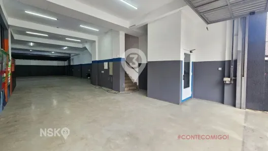 Galpão / Depósito / Armazém para alugar, 750m² no Vila Sônia, São Paulo
