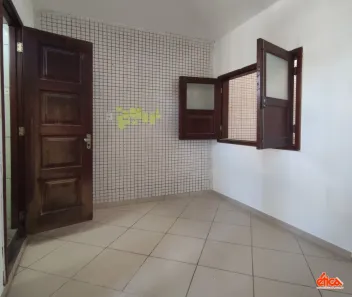 Casa com 3 Quartos para alugar, 180m² no Cremação, Belém