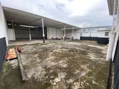 Galpão / Depósito / Armazém à venda, 2000m² no Vigário Geral, Rio de Janeiro