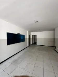 Loja / Salão / Ponto Comercial com 3 Quartos para venda ou aluguel, 185m² no Santa Cruz, Campina Grande