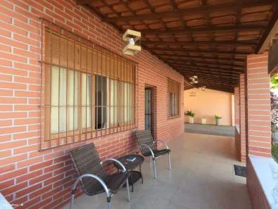 Casa com 5 Quartos à venda, 238m² no Hospício, Araruama