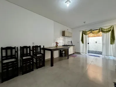 Casa com 3 Quartos para alugar, 80m² no Itacolomi, Balneário Piçarras