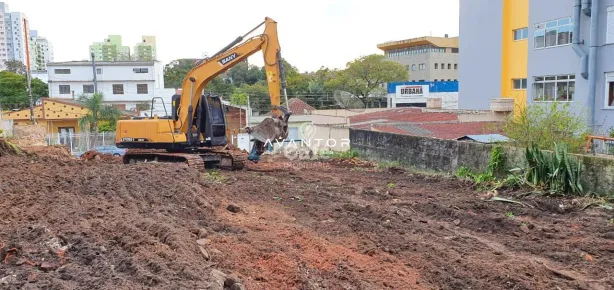 Terreno / Lote / Condomínio à venda, 623m² no Centro, Santa Maria