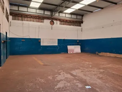 Galpão / Depósito / Armazém para alugar, 130m² no Jardim Califórnia, Araraquara